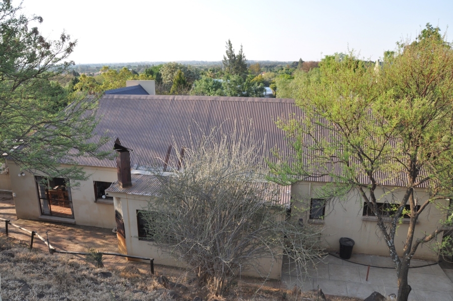 4 Bedroom Property for Sale in Langenhovenpark Free State